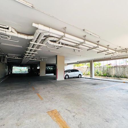 14 Place Bangkok Exterior photo