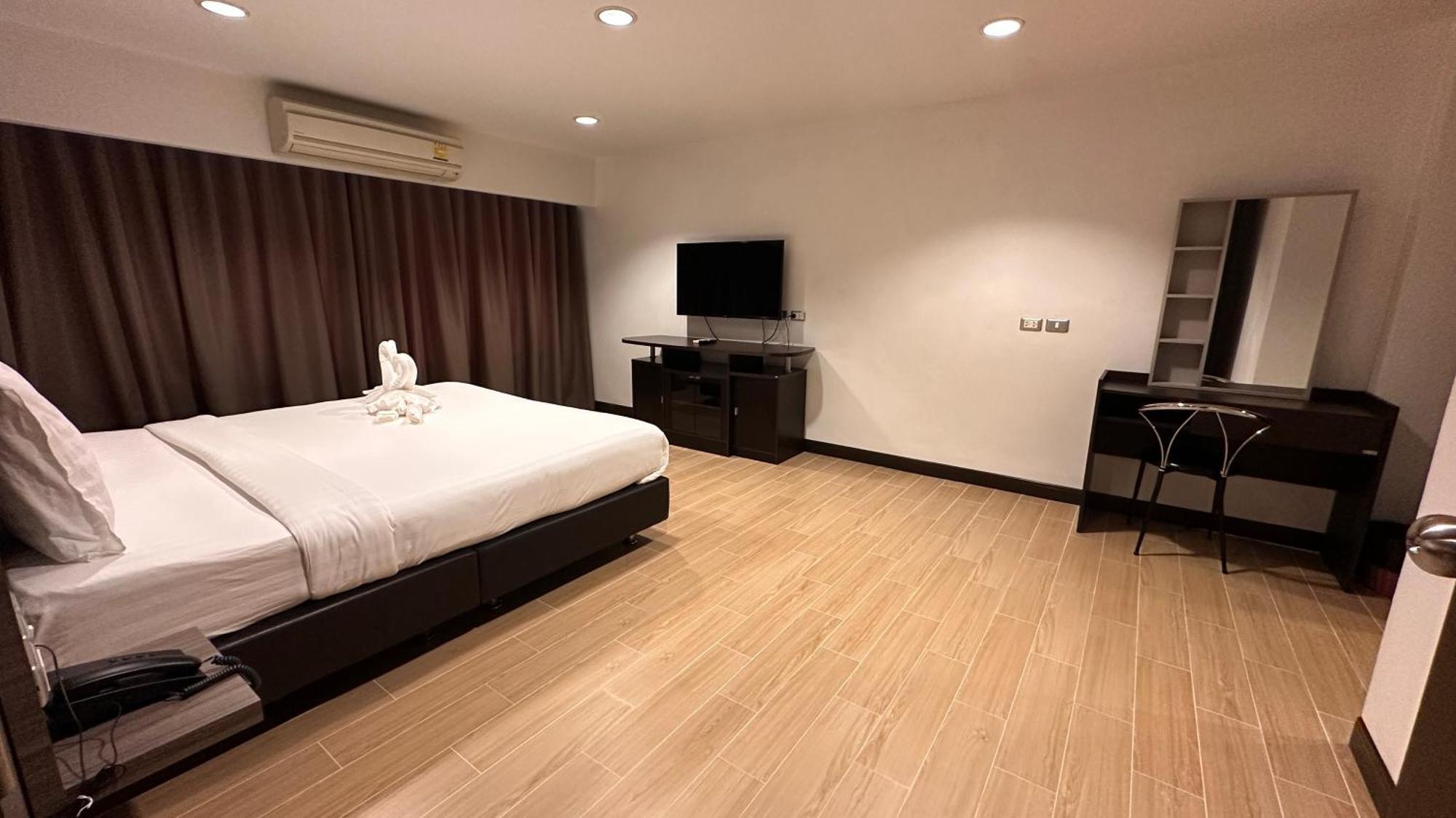 14 Place Bangkok Exterior photo