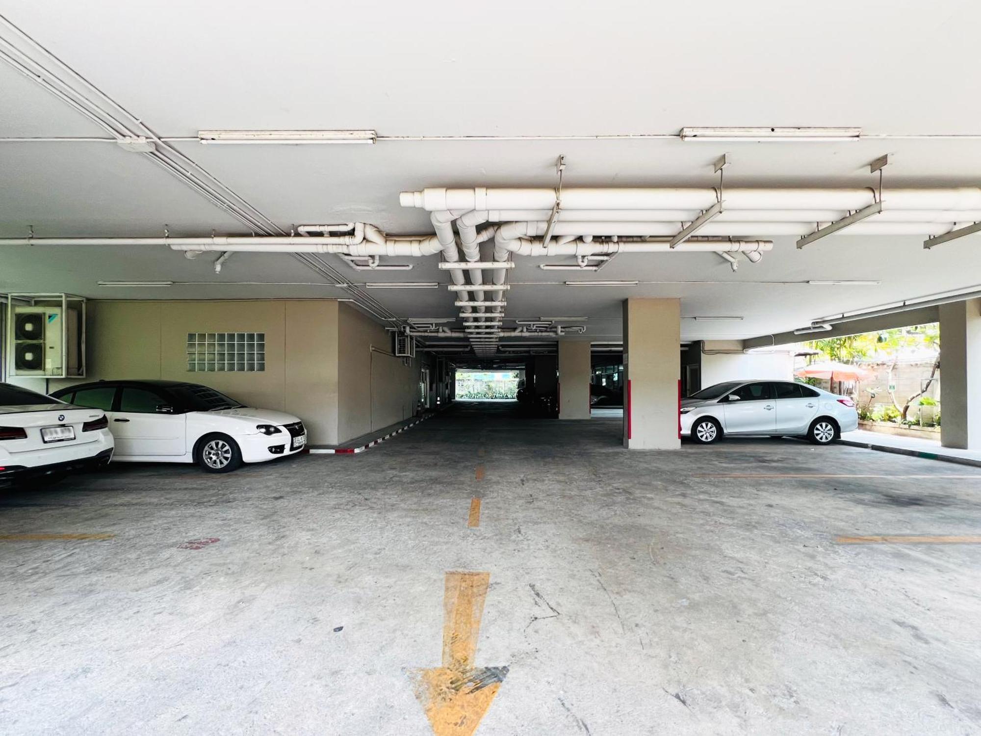 14 Place Bangkok Exterior photo
