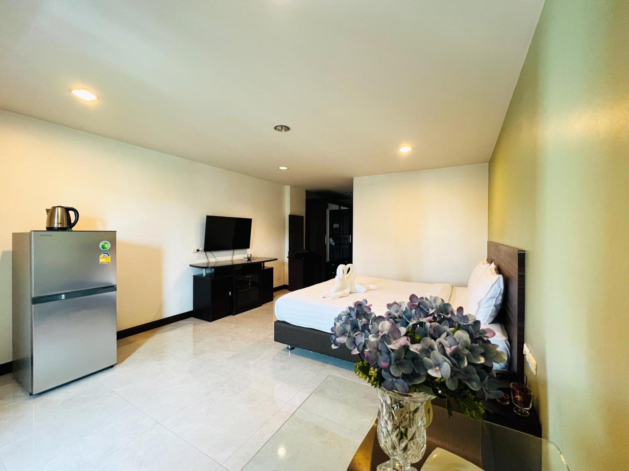 14 Place Bangkok Exterior photo
