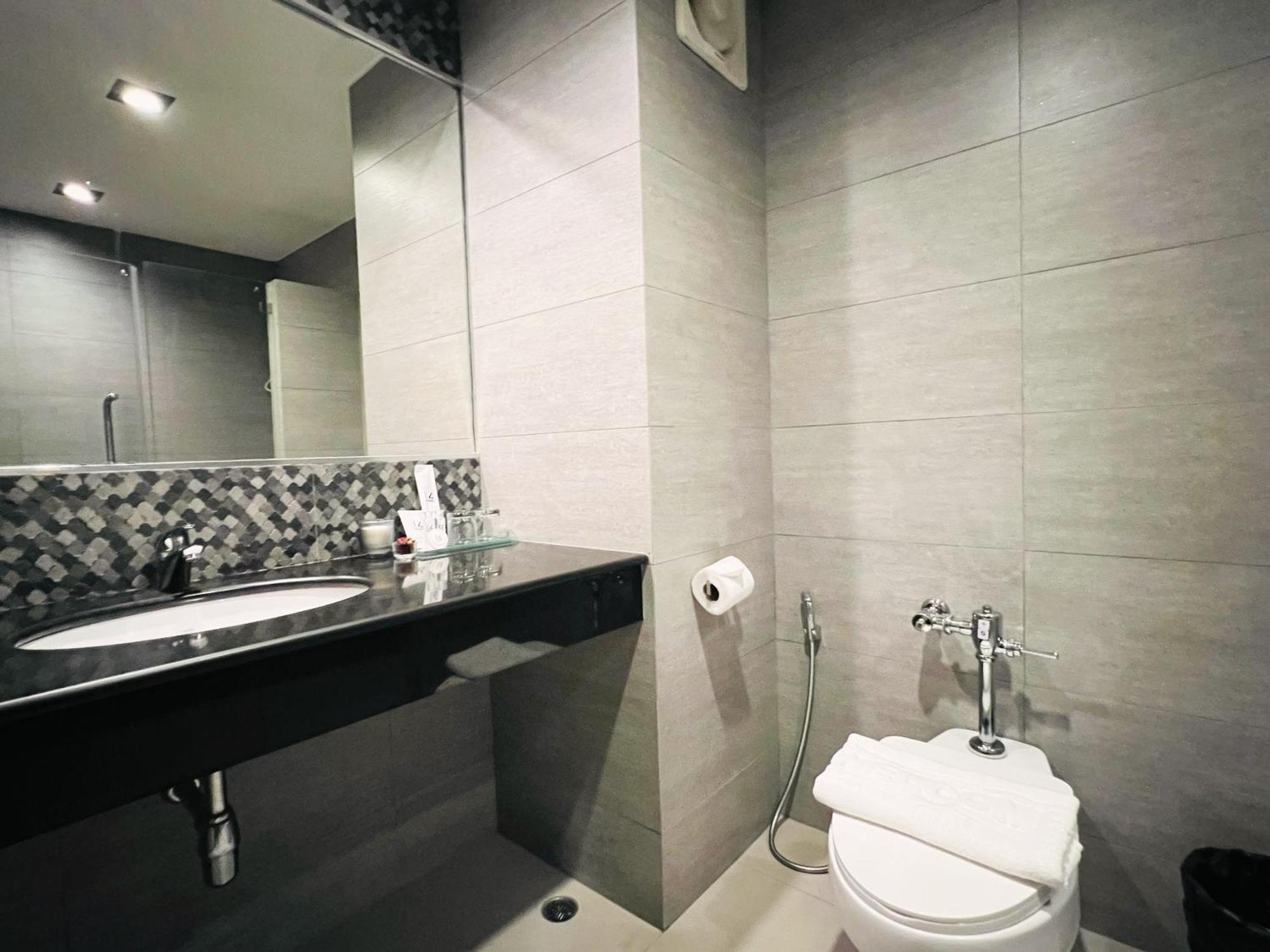 14 Place Bangkok Exterior photo