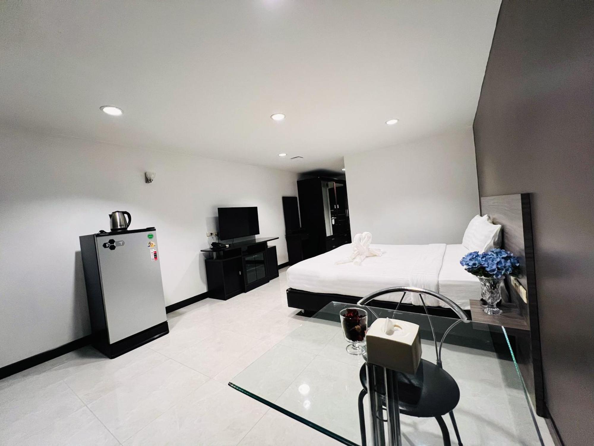 14 Place Bangkok Exterior photo