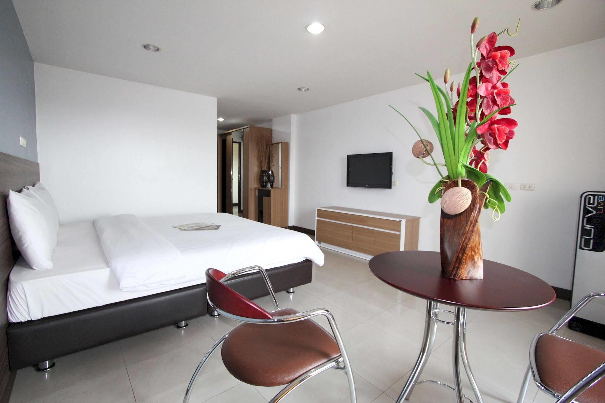 14 Place Bangkok Exterior photo